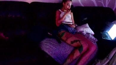 1800fuckyu - Porn Video [Cam4]: voluptuous porn slut, quivering pleasure, captured cam time