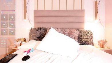 Ninakravis - Porn Video [Cam4]: mesmerizing beauty, lovely breasts, mesmerizing booty