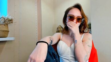 Edlintrue - Porn Video [Cam4]: popular internet personality, enchanting porn slut, alluring temptress