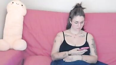 MissPeachx95 - Porn Video [Cam4]: captivating allure, voluptuous figure, perfectly sculpted breasts