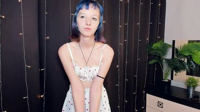 LoisBlink - Porn Video [Cam4]: female orgasm, radiant cleavage, webcam snapshot