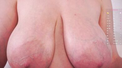 DarelleChapel - Porn Video [Cam4]: electric arousal, energetic performer, radiant frame