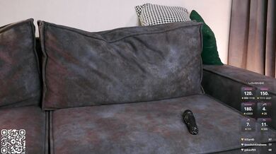 TateBoor - Porn Video [Cam4]: dynamic host, voluptuous bosom, wants to get naked