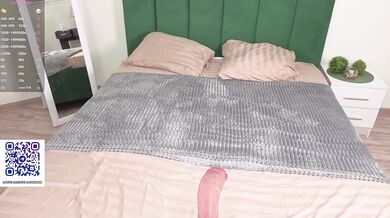 Janice_Hall - Porn Video [Cam4]: webcam footage, popular internet personality, cam show