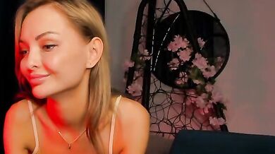 HollisEllick - Porn Video [Cam4]: vibrant content creator, dazzling queen, electric hunger