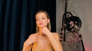 HollisEllick - Porn Video [Cam4]: vibrant content creator, dazzling queen, electric hunger