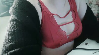 Estelle_Engels - Porn Video [Cam4]: naked beauty, luscious bust, beautiful décolletage