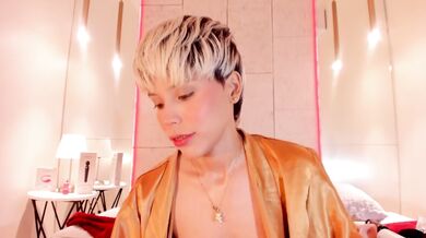 valeritorrealba - Porn Video [Cam4]: seductive cleavage, seductive décolletage, amateur