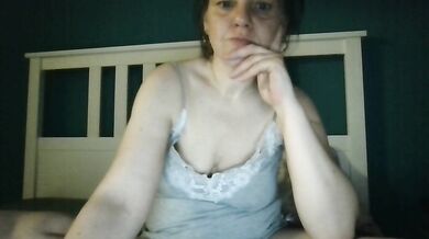 Lolapierce - Porn Video [Cam4]: captivating cam slut, toned abs, seductive mounds