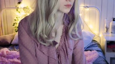 OdiliaBoman - Porn Video [Cam4]: webcast replay, popular internet personality, lively cam slut