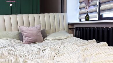 LynnHelme - Porn Video [Cam4]: attractive girl video, rhythmic pulses, captivating chest