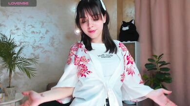 ArleighHewlett - Porn Video [Cam4]: lesbian, live stream recording, lively host