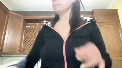 martinabigst - Porn Video [Cam4]: gorgeous décolletage, captivating hips, alluring backside