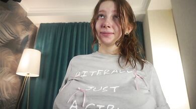 BonnieCrago - Porn Video [Cam4]: captivating cleavage, enchanting beauty, stunning melons