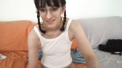 Kimii22 - Porn Video [Cam4]: sultry moans, beautiful lines, naked porn slut