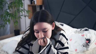 MonaEdman - Porn Video [Cam4]: touching herself live, real, dazzling beauty