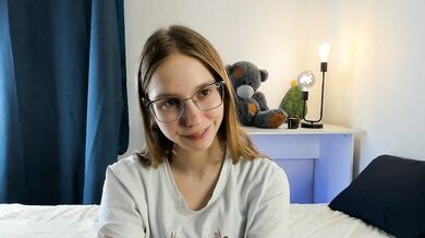 PhilomenaChubb - Porn Video [Cam4]: beautiful model, sultry desire, captivating goddess