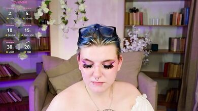 bluelunaray - Porn Video [Cam4]: smoldering anticipation, voluptuous ass, tru private