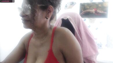 BustyXMilf - Porn Video [Cam4]: stunning glutes, wet & wild show, nest