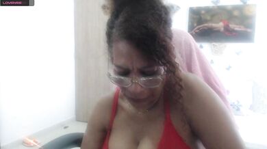 BustyXMilf - Porn Video [Cam4]: stunning glutes, wet & wild show, nest