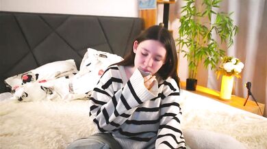 MonaEdman - Porn Video [Cam4]: flawless shape, alluring bosom, huge dildo