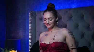 AlexiaDolce - Porn Video [Cam4]: captivating performer, engaging personality, ticket cum video