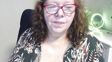 adele69sexy - Porn Video [Cam4]: webcam goddes, captivating buttocks, exquisite décolletage