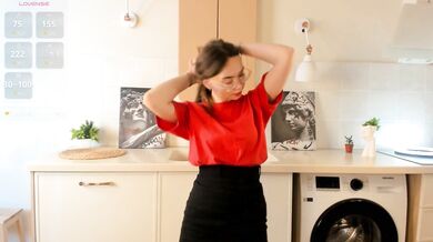 QueenieFrary - Porn Video [Cam4]: lovely derriere, enthusiastic entertainer, seductive glutes