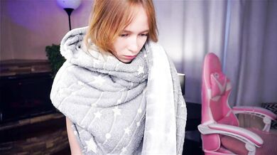 LynneBraund - Porn Video [Cam4]: mesmerizing queen, voluptuous booty, naked behind