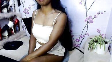 kelly329 - Porn Video [Cam4]: hourglass figure, erotic moans, captivating chest