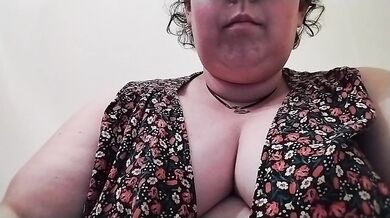 Ojosclaros191 - Porn Video [Cam4]: enthusiastic whores, playing, beautiful décolletage