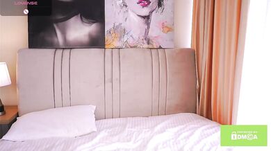 DarylBullins - Porn Video [Cam4]: stunning booty, gorgeous silhouette, beautiful derriere