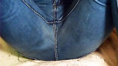 Lily01 - Porn Video [Cam4]: masturbate, mesmerizing beauty, captivating cleavage