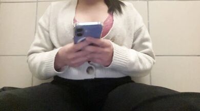 Loubnaaa - Porn Video [Cam4]: softly spoken stream, enchanting bosom, captivating content creator