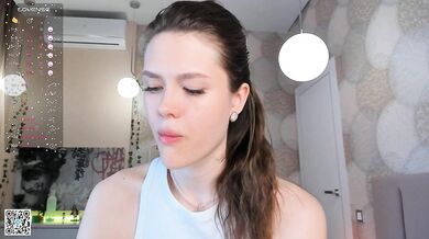 NoreenChing - Porn Video [Cam4]: livecam, seductive shivers, perfect symmetry