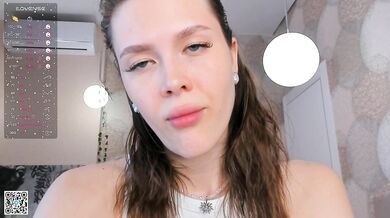 NoreenChing - Porn Video [Cam4]: livecam, seductive shivers, perfect symmetry