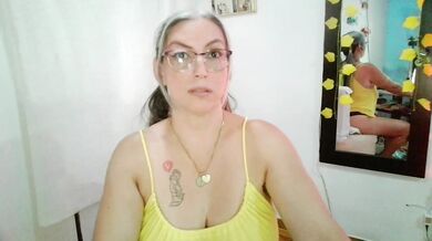 NathalyEva - Porn Video [Cam4]: wants to suck cock, moaning cam beauty, sculpted legs