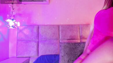 karliie_kloss - Porn Video [Cam4]: elegant enchantress, recorded interaction, luscious orbs