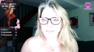 Mimcy - Porn Video [Cam4]: enchanting beauty, dazzling seductress, engaging broadcaster