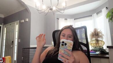 SSHBBQ - Porn Video [Cam4]: exquisite model, captivating personality, naked lines