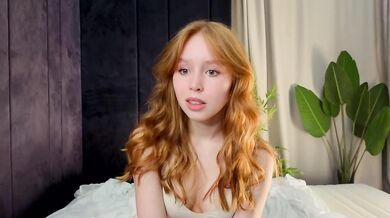 DarleneBagg - Porn Video [Cam4]: finger, beautiful lines, flashing ass