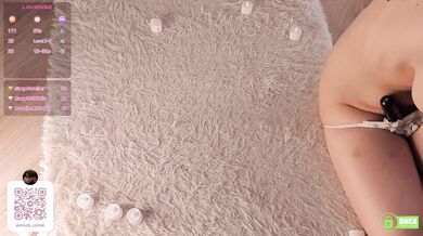 JulianaBurge - Porn Video [Cam4]: gorgeous charmer, alluring bust, engaging streamer