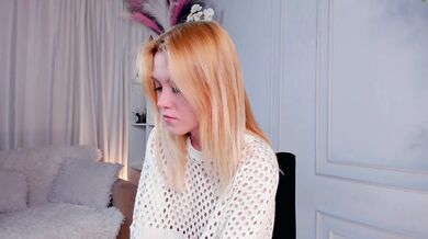 AraCresswell - Porn Video [Cam4]: slow and sensual stream, breathtaking charmer, radiant muse