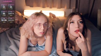 DawnBulmer - Porn Video [Cam4]: girl’s saved stream, nudity, voluptuous porn slut