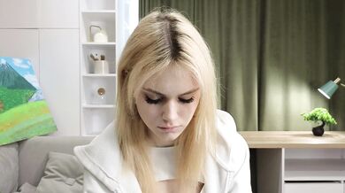 WiloneHascallv - Porn Video [Cam4]: sensual cleavage, digital video, cam show warehouse