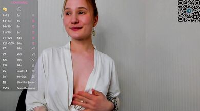 MissFoxys - Porn Video [Cam4]: beautiful model, alluring orbs, webcam recording