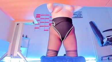 Elin22 - Porn Video [Cam4]: mesmerizing silhouette, captivating allure, mesmerizing booty