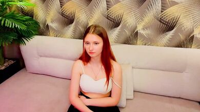 LynetEade - Porn Video [Cam4]: lovely derriere, real slut, lively broadcaster