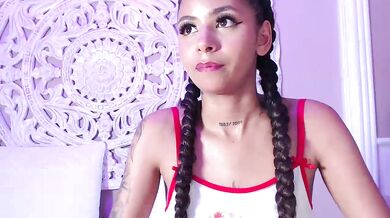 NicolleWillow - Porn Video [Bongacams]: rides, playful and wet stream, breathtaking chest