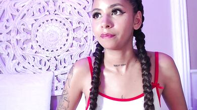 NicolleWillow - Porn Video [Bongacams]: rides, playful and wet stream, breathtaking chest